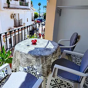 https://bonito-apartamento-en-playa-de-la-carihuela.1costadelsol.com